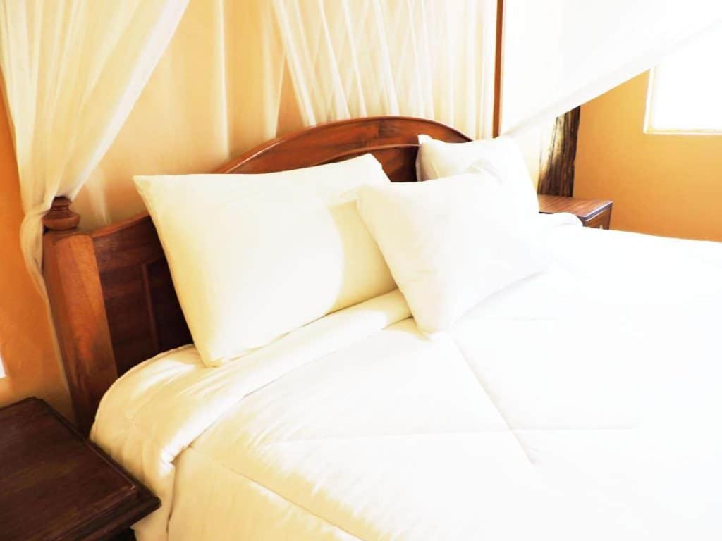 Taita Rocks Hotel Wundanyi ภายนอก รูปภาพ